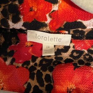long open duster / kimono. Super cute cheetah print with vibrant red flowers